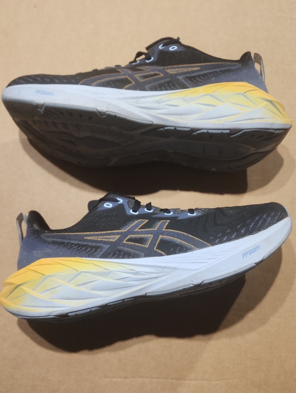 ASICS Novablast 4 Black Thunder Blue Running Shoes 1011B693 Men's Sz 11.5